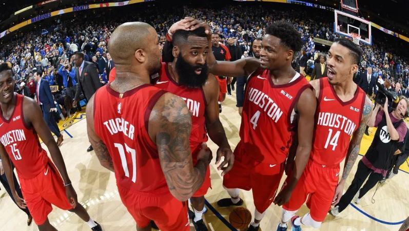 YABO-关于哈登巅峰对决,詹姆斯与50激战利物浦分钟,高光表现胜负难料!的信息