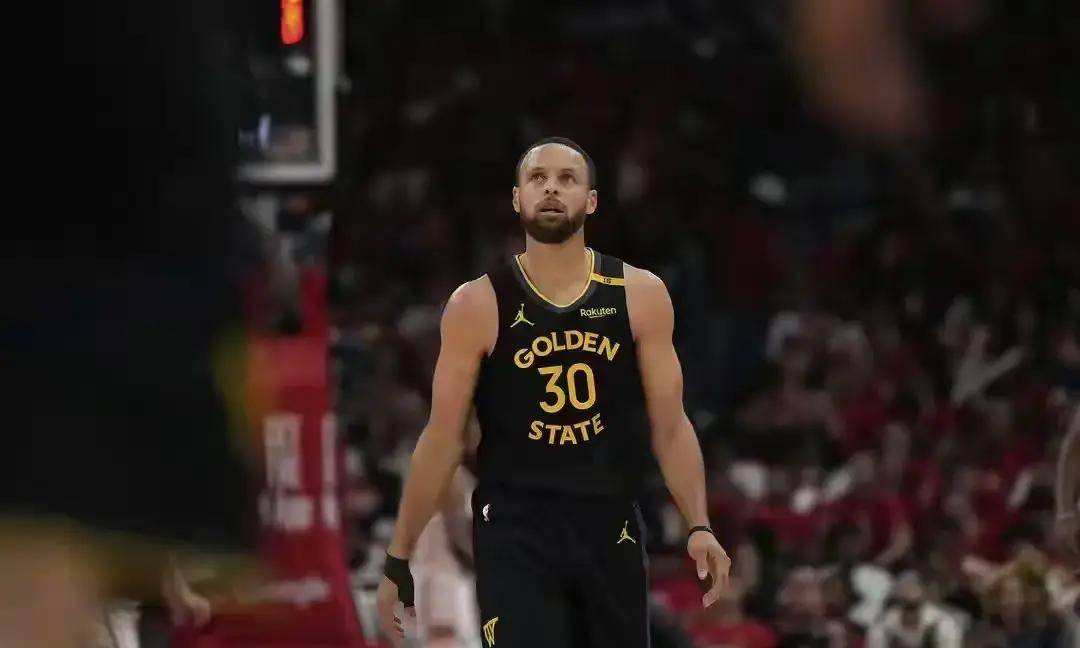 详细阅读:YABO-关于库里回归赛场,逆转首场状态亮眼,TES观众沸腾!的信息 YABO-关于库里回归赛场,逆转首场状态亮眼,TES观众沸腾!的信息