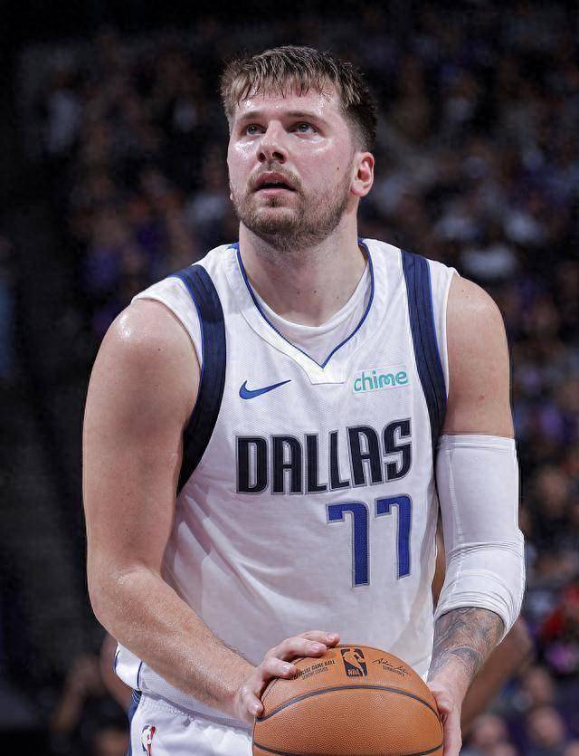 亚博-关于东契奇回归赛场,大胜首场状态亮眼,德国队观众沸腾!的信息