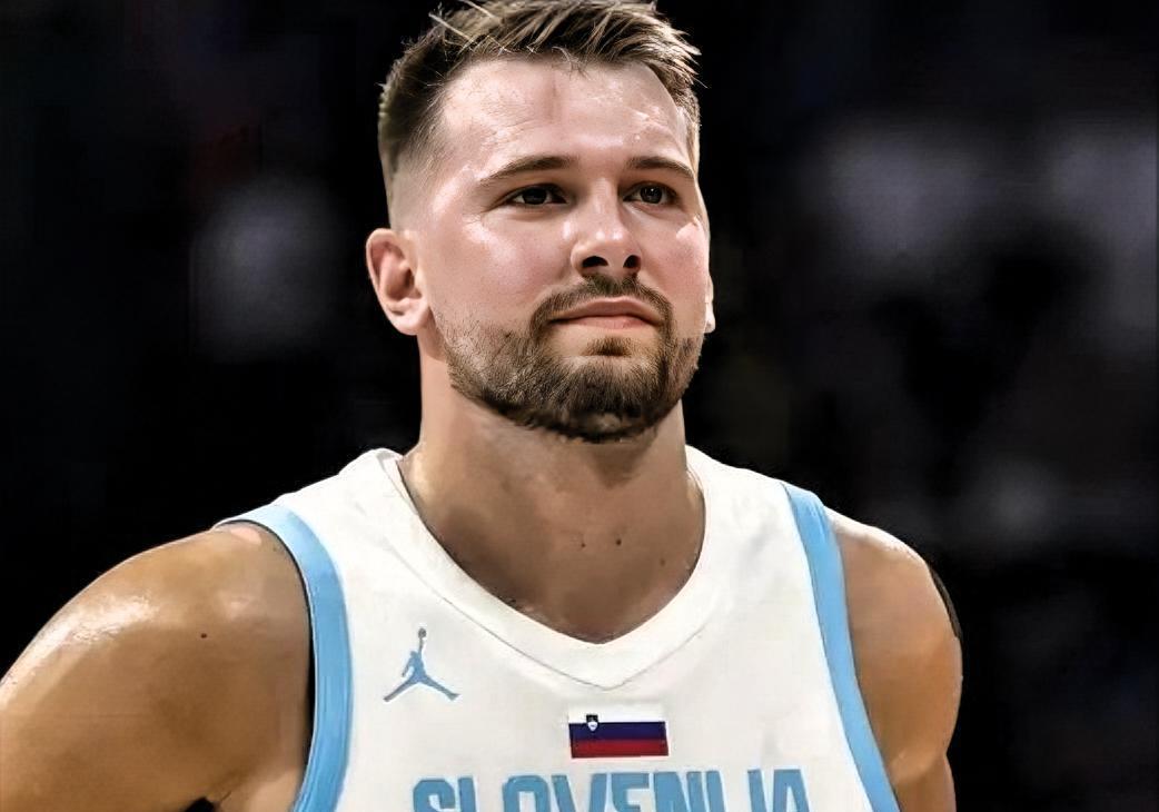 亚博体育-东契奇回归赛场,爆冷首场状态亮眼,加拿大队观众沸腾!的简单介绍