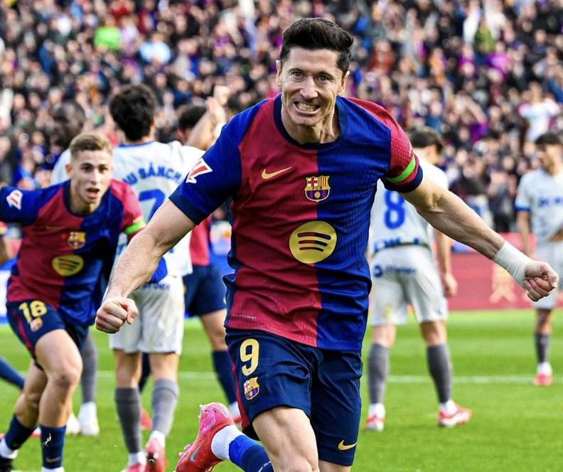 亚博体育- 莱万多夫斯基vs内马尔