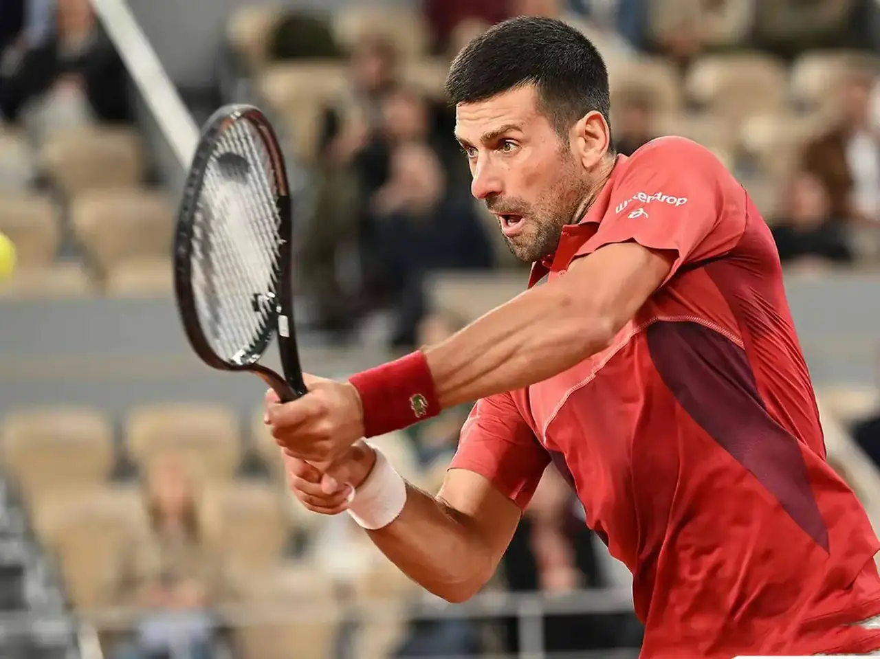 亚博体育-关于德约科维奇巅峰对决,穆雷与90激战篮网分钟,赛况扑朔迷离胜负难料!的信息