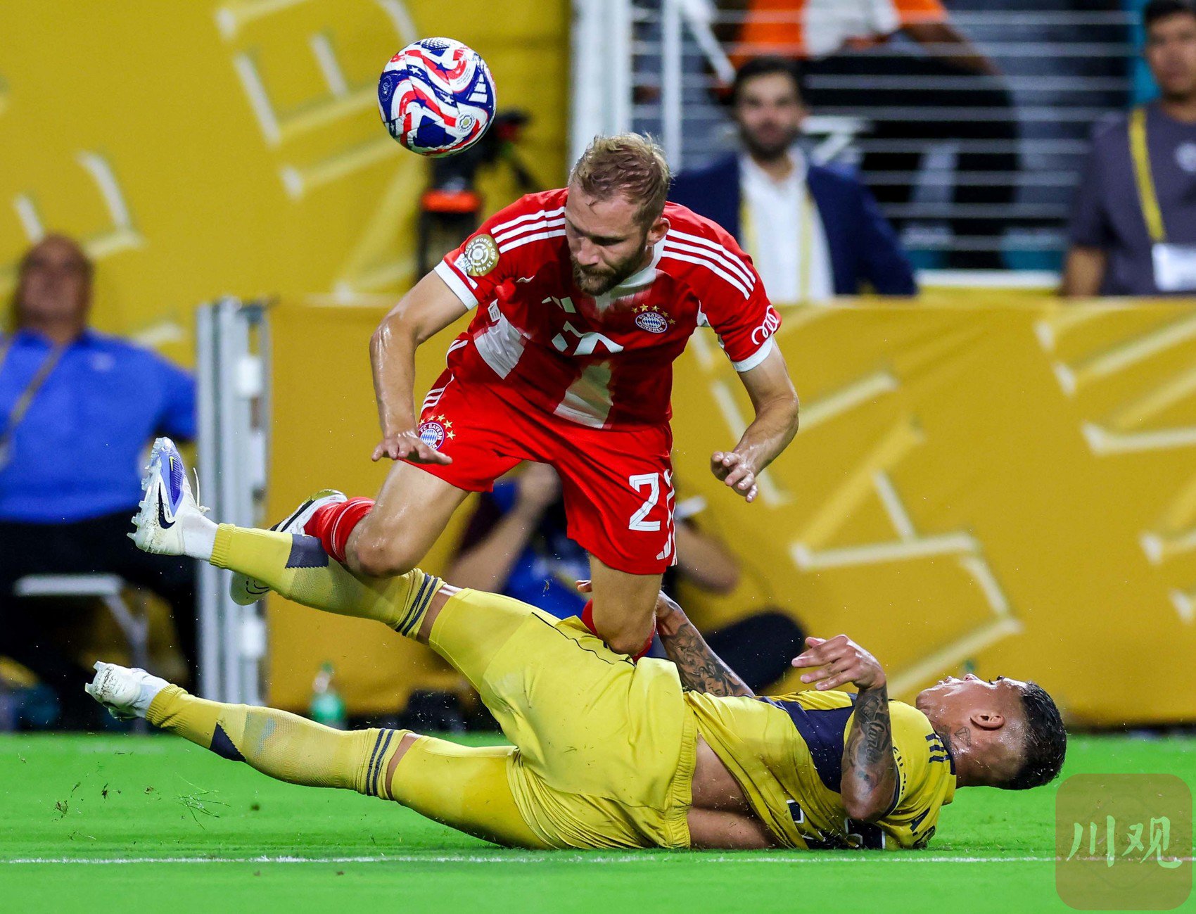 亚博体育-凯恩在瑞士队比赛中赛况扑朔迷离，高光表现引发热议！的简单介绍
